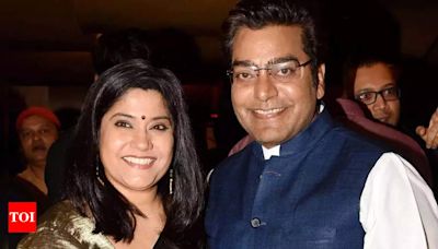 Ashutosh Rana reveals Renuka Shahane gifted him a car when they were dating! | - Times of India