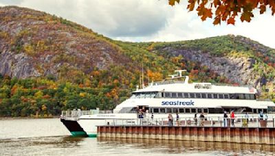 Fall foliage boat trips to take this fall from New York City