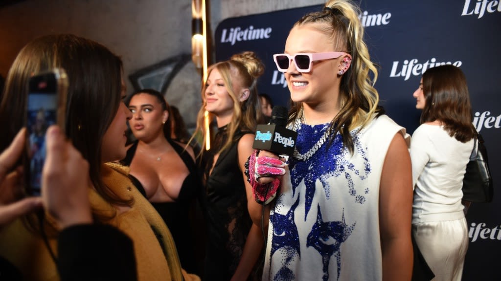 JoJo Siwa on Abby Lee Miller Being Replaced in Dance Moms Reboot: ‘Sick to My Stomach’