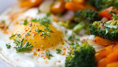 Cómo es el desayuno ideal con huevo para adelgazar rápido