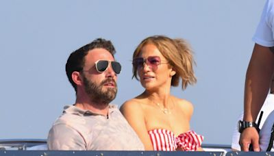 J.Lo and Ben Affleck Publicly List Mansion Despite Reports That She Didn't Want to and Is "Distraught"