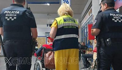 Encuentran en la estación de tren de Murcia a un anciano con demencia procedente de Toledo