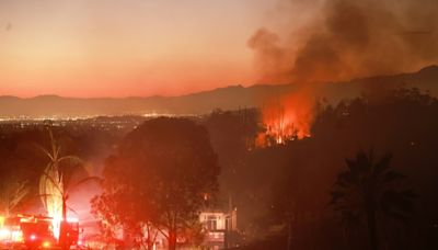 Californie : le mégafeu en cours devient l'un des plus gros jamais enregistré dans cet Etat