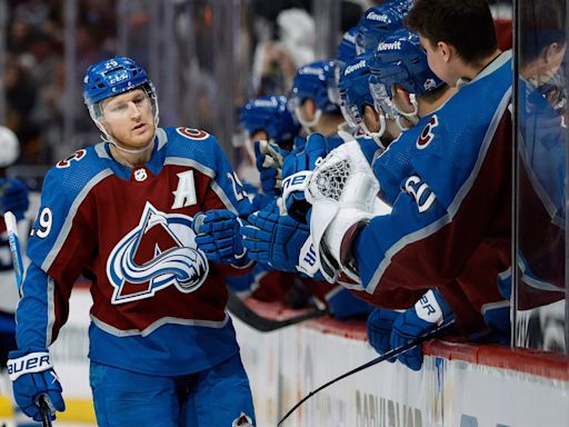 NHL roundup: Avs rally past Jets with 5 goals in 3rd