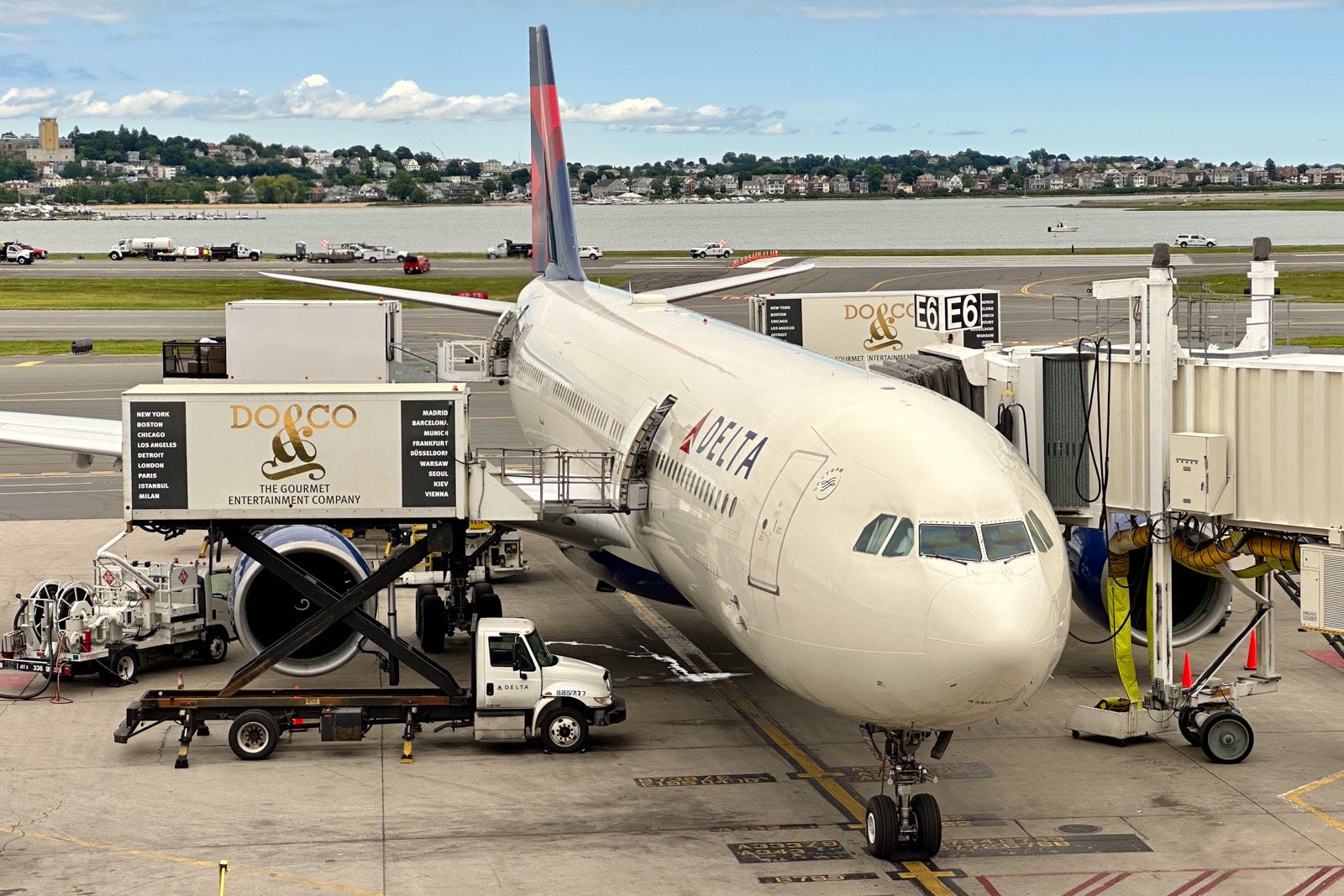 Delta unveils 10th Amsterdam route with nonstops from Tampa - The Points Guy