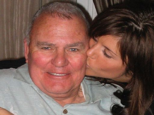 ‘The Utmost Gentleman': Saved By The Bell Alum Tiffani Thiessen Announces Father's Passing