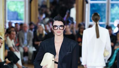 Why Kris Jenner 'Didn't Recognize' Kendall When She Walked PFW Runway