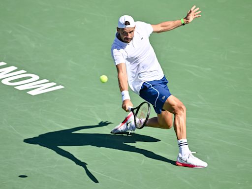 Grigor Dimitrov, Stefanos Tsitsipas and more star in hilarious tribute to 'dead' one-handed backhand | Tennis.com