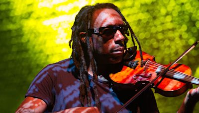 Dave Matthews Band violinist Boyd Tinsley arrested for DUI after car crash