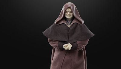 New Palpatine Figure Brings "Unlimited Power" to Your Black Series Collection