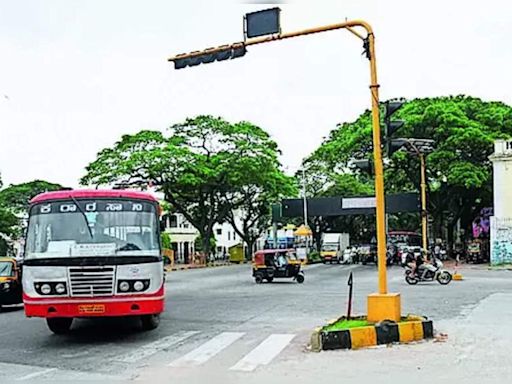Traffic Issues at Multiple Junctions in Mysuru City | Mysuru News - Times of India