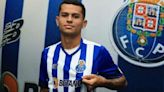 Cria volta de empréstimo do Porto e fica à disposição no Fluminense