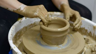 Need a gift? Orlando pottery festival held Mother’s Day Eve