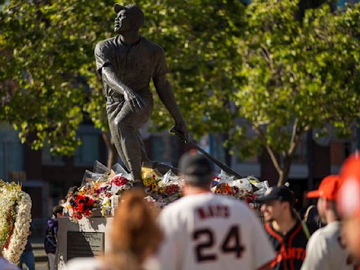 Late Hall of Famer Willie Mays receives final military honors for his U.S. Army service