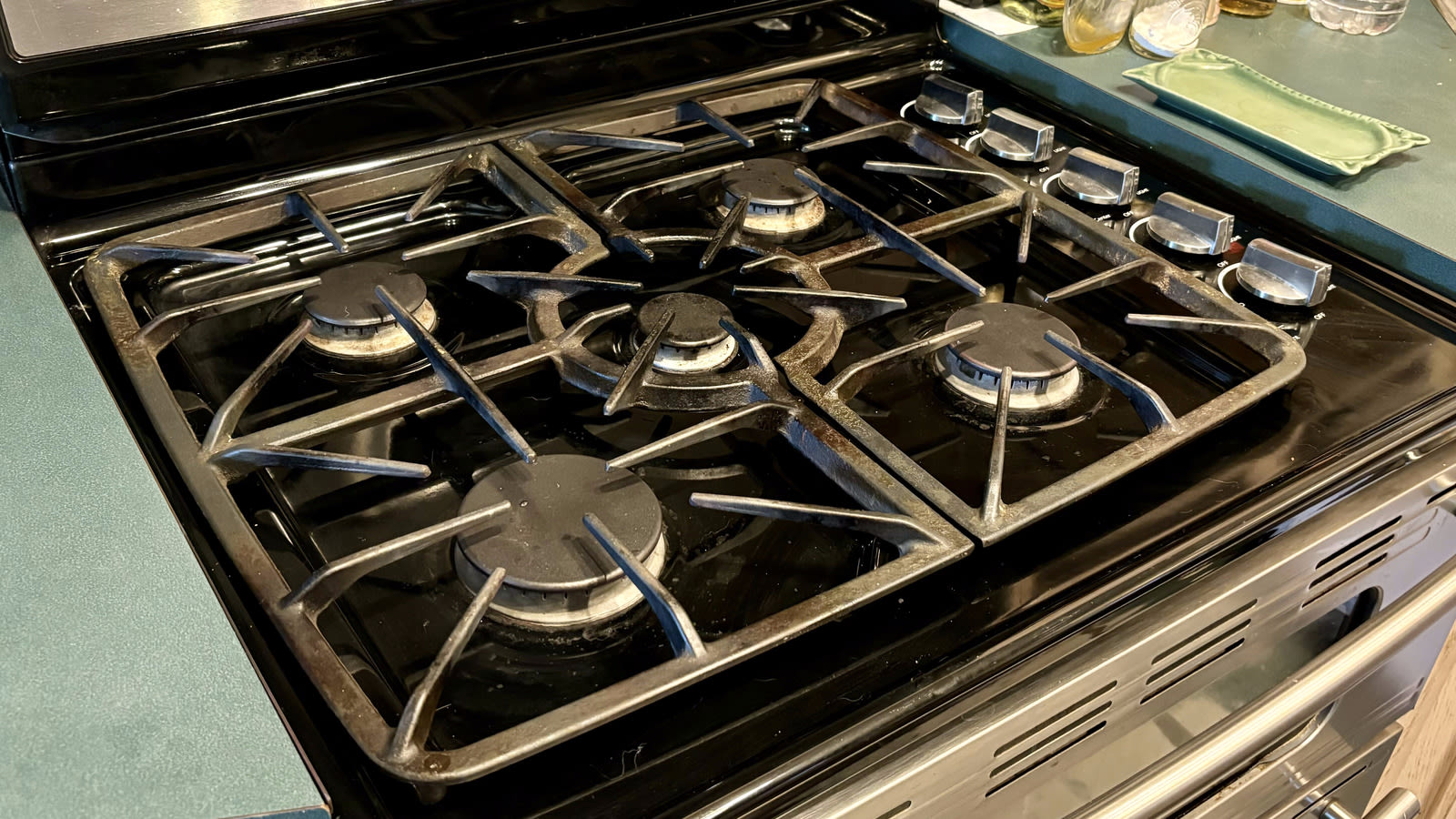 How To Clean And Care For Gas Stove Grates