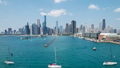 Sanford Burris skippers Maverick to record time in Chicago Yacht Club Race to Mackinac