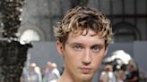 Here's What Troye Sivan And Charli XCX Had To Say About Criticism Over The Lack Of Body Diversity In Troye's New...