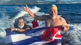 Dos cubanos cruzan a nado el Estrecho de Gibraltar