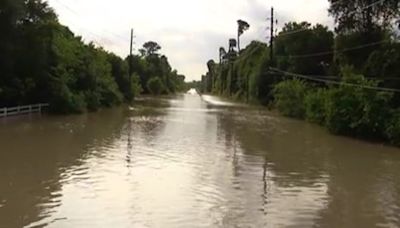 Kingwood residents face escalating floods; officials urge evacuation but some remain