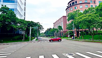 Chip dreams: As Taipei takes a short step forward, Delhi assures a smooth long road