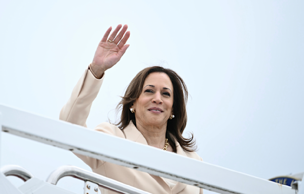 Kamala Harris rally draws hundreds of golf carts in conservative Florida community, the Villages