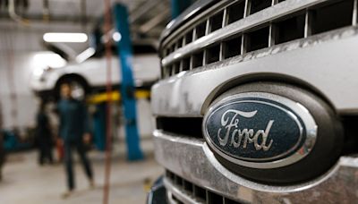 Ford Falls Most in 15 Years as Warranty Costs Erode Profit