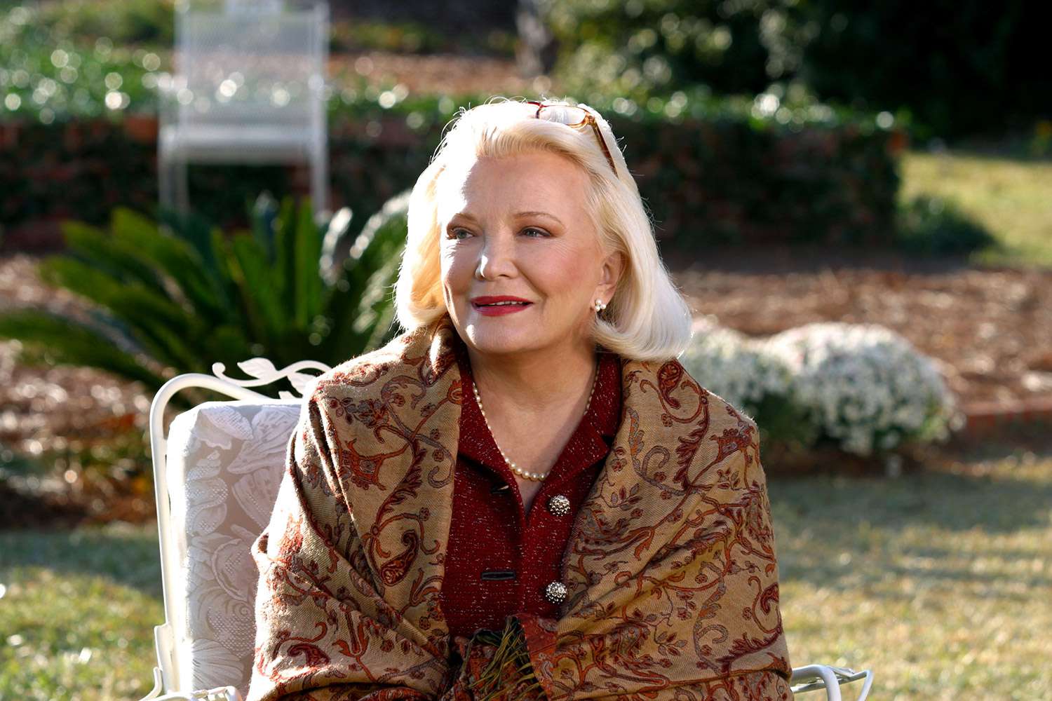 Gena Rowlands, Screen Legend and Star of “The Notebook”, Dies at 94 After Dementia Diagnosis