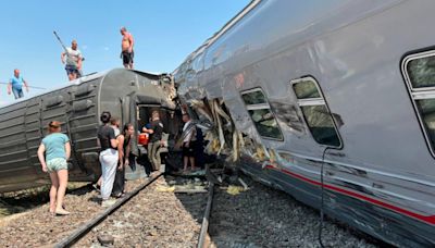 俄國列車撞卡車出軌 2死百人傷