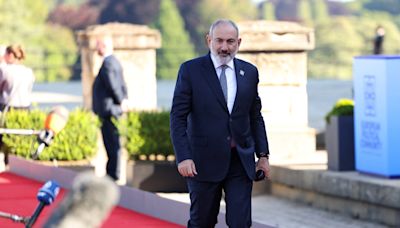 Armenia, Azerbaijan accuse each other of rejecting meeting at UK summit