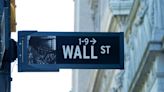 SEC Penalizes 16 Wall Street Firms For Using Personal Devices To Discuss Trades, Clients