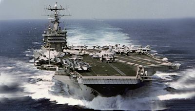 Cómo es el portaaviones USS George Washington, la fortaleza flotante que llegó a la Argentina