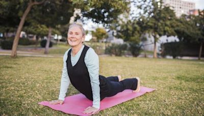 Los mejores ejercicios para fortalecer los abdominales después de los 60 años, recomendados por Harvard