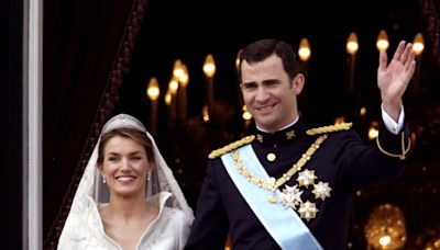 20 años de la boda de Felipe y Letizia: el día que un taxista sacó a bailar a la nobleza y dos príncipes llegaron a las manos