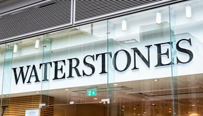 Waterstones is officially coming back to Oxford Street after 8 years away