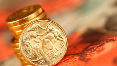 AUD/USD sticks to gains above 0.6700, remains close to multi-month top set on Wednesday