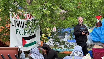 Universidad en Detroit suspende clases presenciales por campamento propalestino