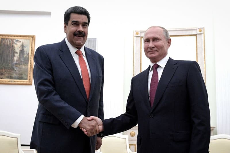 Putin congratulates Venezuela's Maduro for securing third term