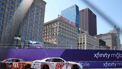 NASCAR in Chicago live updates: Cup Series race through streets to start on wet-weather tires