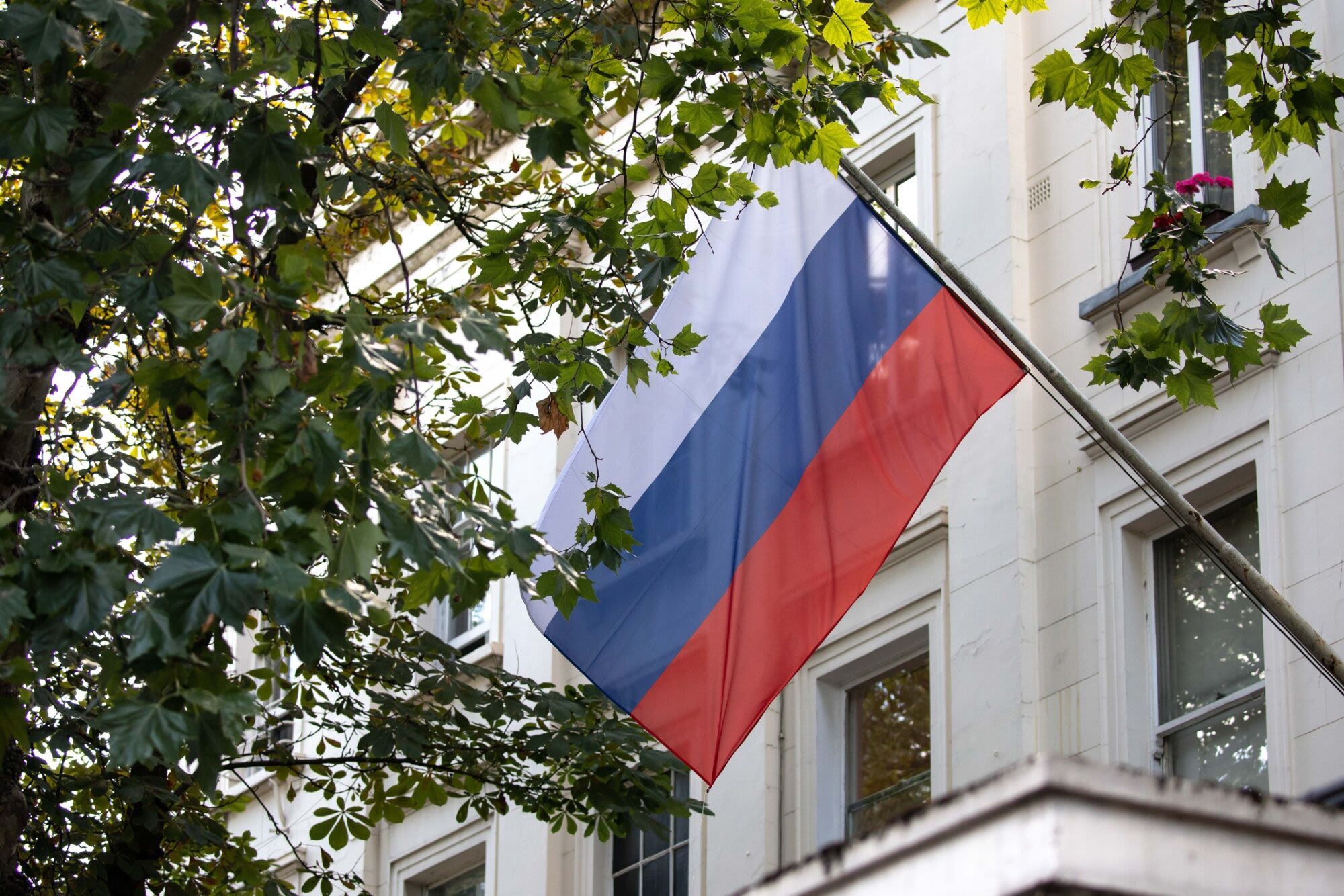 UK Expels Russian Envoy in Pushback Against Spying Surge