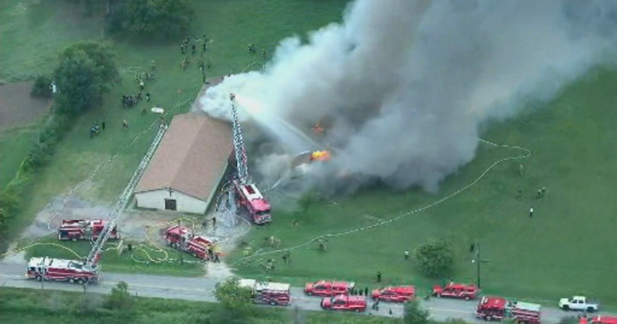 Fire rips through Pleasant Valley Baptist Church in Dallas