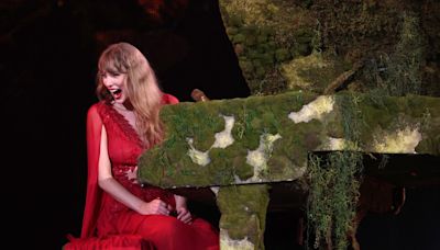 Taylor Swift's whole dress comes off in 'Eras Tour' wardrobe malfunction