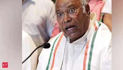 Take nation into confidence on border situation at LAC: Mallikarjun Kharge to government