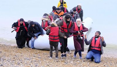 Más de 10.000 migrantes han llegado a Reino Unido a través del canal de la Mancha desde principios de año