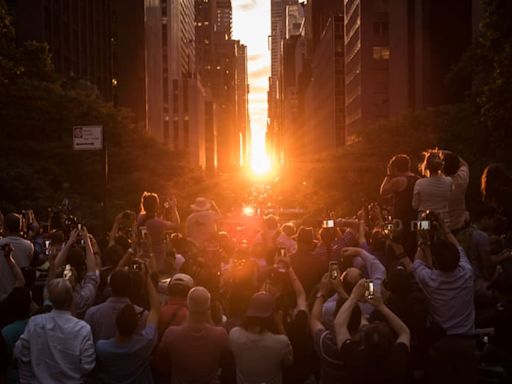Manhattanhenge en Nueva York: las mejores fotos y videos del fenómeno que atrae a miles de turistas a la ciudad