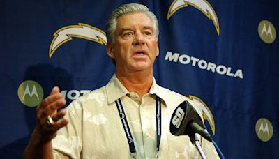 Murió A.J. Smith, gerente general más ganador en historia de Chargers