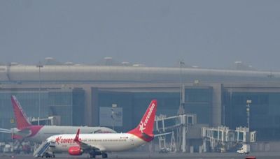 Mumbai Rains: Flights, Local Trains Affected Due To Heavy Showers, Airlines Issue Travel Advisory - News18