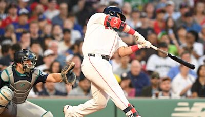 12-pitch at-bat swings momentum for Boston in dominant win