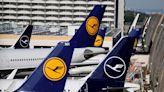 Lufthansa shares fall 3.6% after news on board reshuffle