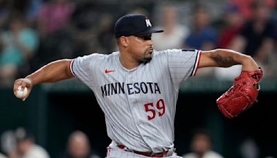 Twins bring closer Jhoan Duran back from injured list with strained oblique muscle
