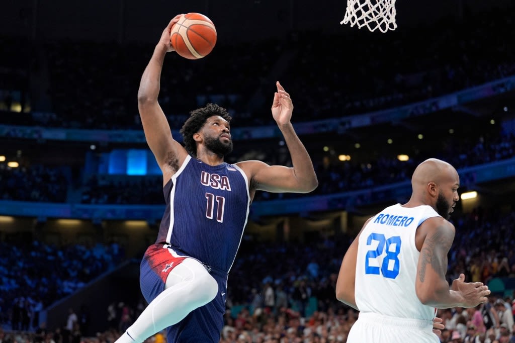 U.S. men’s basketball routs Puerto Rico, claims No. 1 seed in Olympic quarterfinals